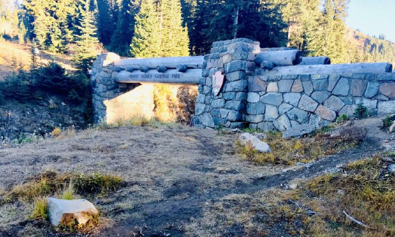 WA 410 overhead pass near Naches Peak Loop trailhead