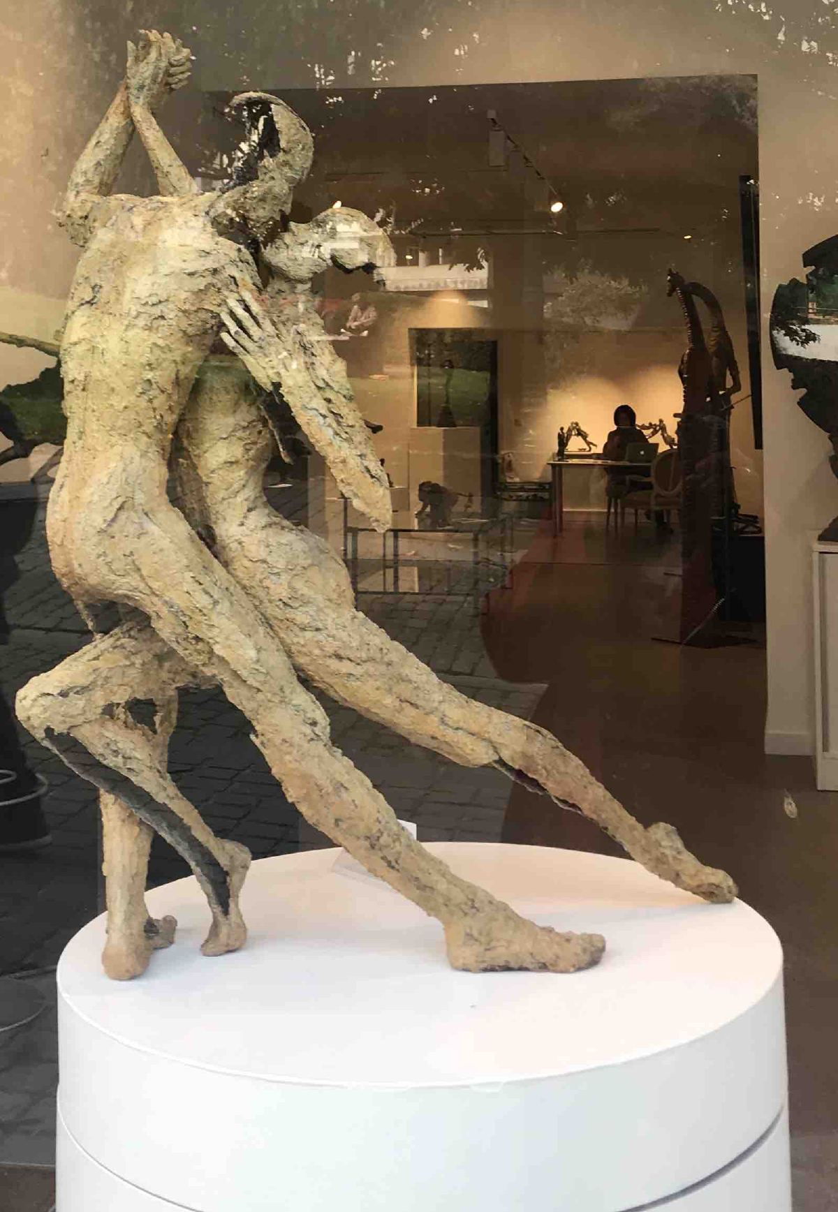Alley art revolving statue