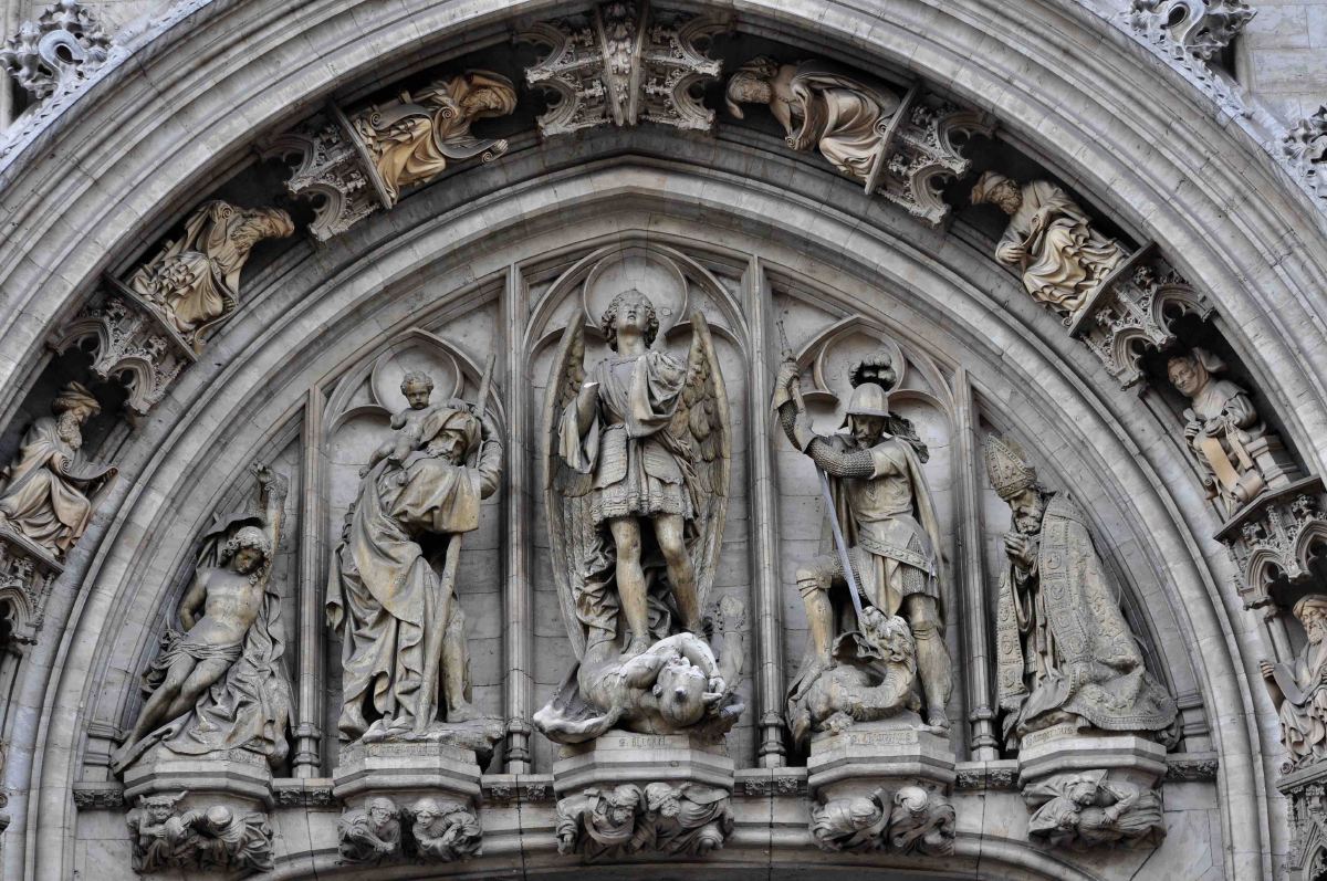 Grand place townhall tympanum